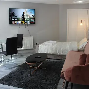  Apartment Cosy Luton Studio Flat -ideal For Airport!