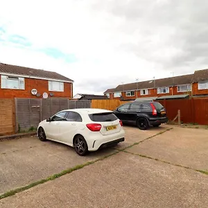  Apartment Luxury 5 Mins To Luton Airport Sleeps 4